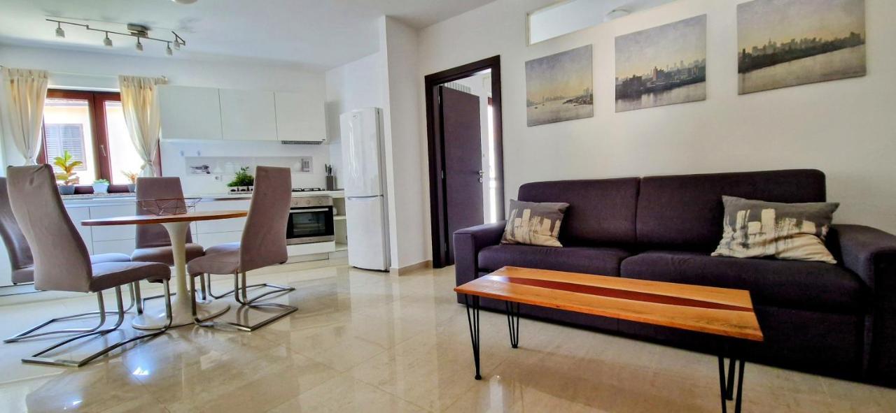 Apartments Villa Alba II ポレッチ エクステリア 写真
